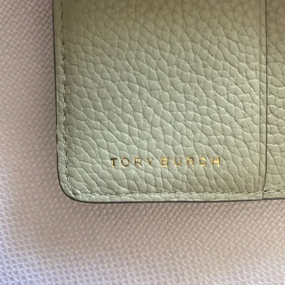 Tory Burch light green (Pine Frost) Crossbody Bag with matching wallet - Picture 5 of 16